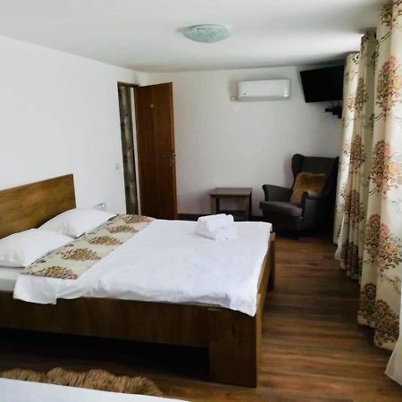 Casa Dianas Hotel Dunavăţu de Jos Exterior foto